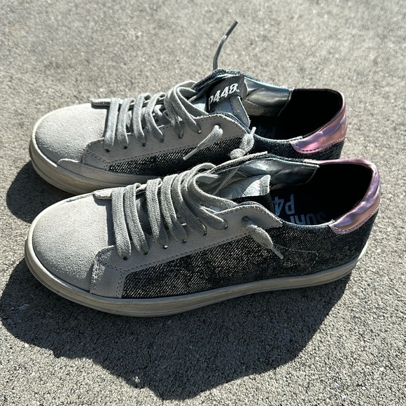 P448 John LaceUp - Picture 1 of 8